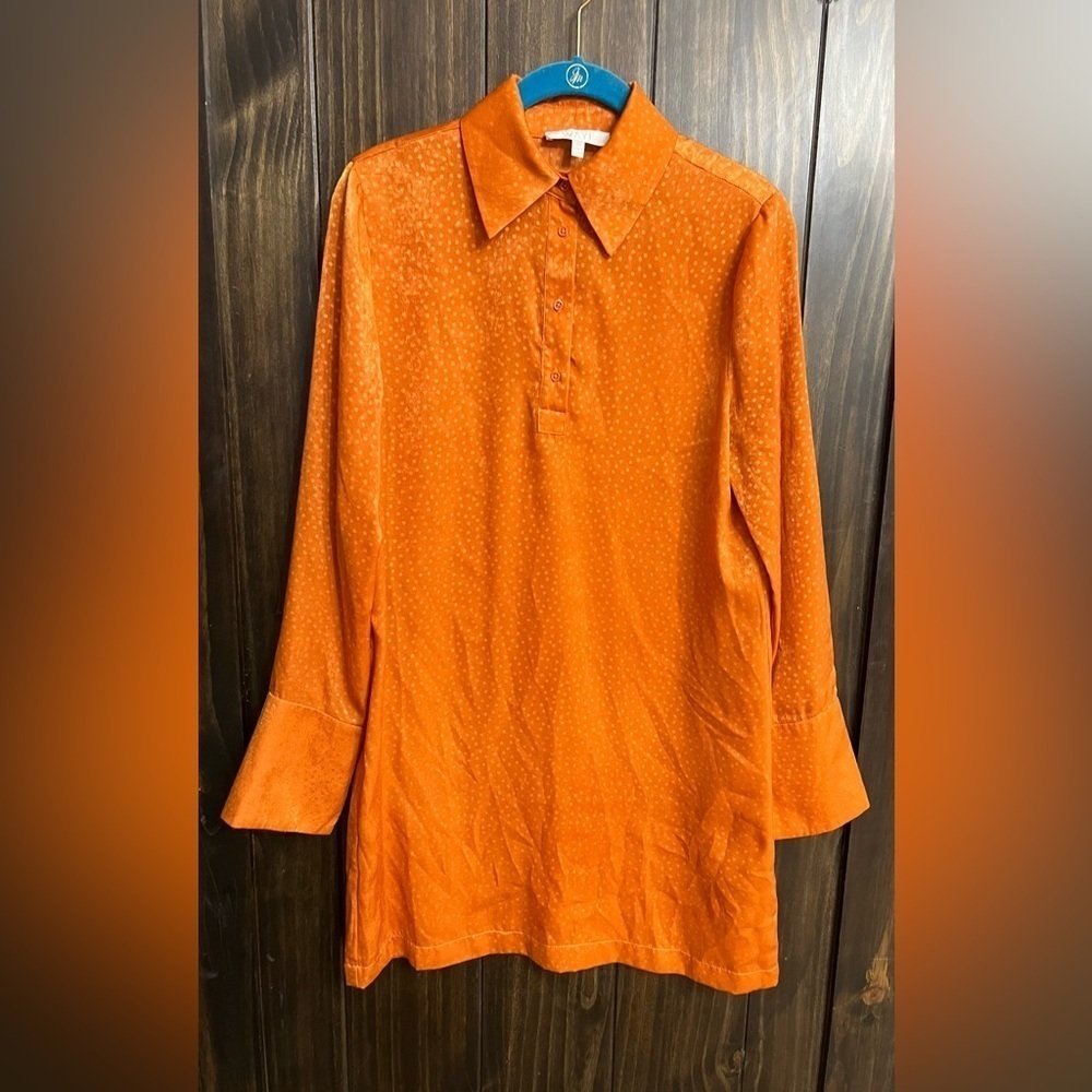 Wayf dress-Size: XS-Rusty Orange with buttons at the collar